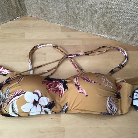 BCBGMAXAZRIA Bikini Top - Picture 3 of 12